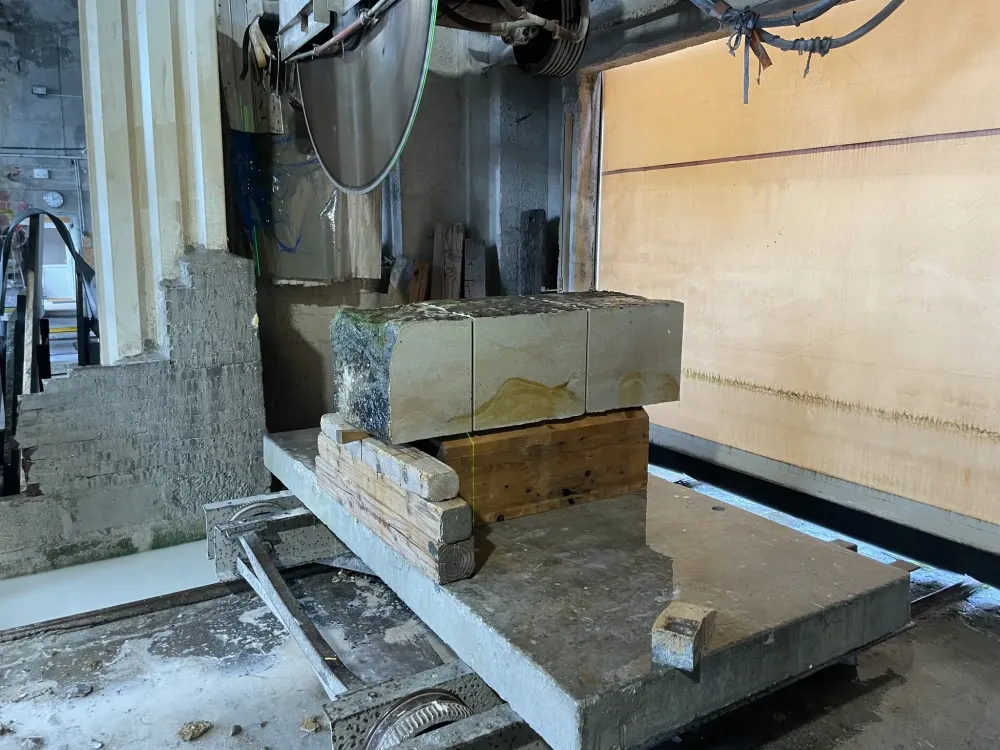 restauration de monuments en pierre à Blanzy