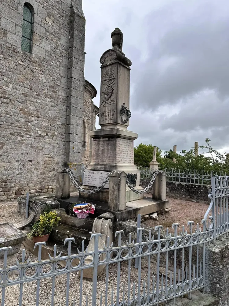 restauration de monuments aux morts à Blanzy